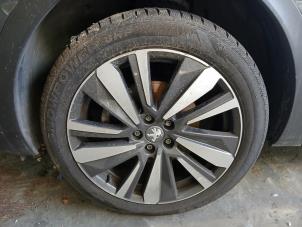 Begagnade Hjul + vinterdäck Peugeot 408 1.2 PureTech 130 Pris på förfrågan erbjuds av Autohandel-Smet Gebroeders NV