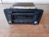Radioodtwarzacz CD z Audi A3 Cabriolet (8P7), 2008 / 2013 1.9 TDI, Kabriolet, Diesel, 1.896cc, 77kW (105pk), FWD, BLS, 2008-04 / 2009-10, 8P7 2009