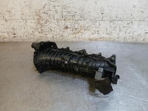 Gebruikte Inlaatspruitstuk BMW 1 serie (E82) 120d 16V Prijs op aanvraag aangeboden door Autohandel-Smet Gebroeders NV