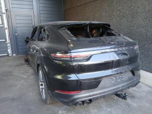 Gebruikte Achteras 4x4 Porsche Cayenne Coupe (9YB) Prijs op aanvraag aangeboden door Autohandel-Smet Gebroeders NV