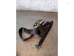 Używane Pas bezpieczenstwa prawy przód Fiat Doblo Cargo (263) 1.3 D Multijet Cena na żądanie oferowane przez Autohandel-Smet Gebroeders NV