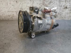 Gebruikte Pomp Airco Volkswagen Tiguan (AD1) 2.0 TDI 16V BlueMotion Technology SCR Prijs op aanvraag aangeboden door Autohandel-Smet Gebroeders NV