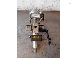 Begagnade Rattstångshölje (komplett) Renault Kadjar (RFEH) 1.2 Energy TCE 130 Pris på förfrågan erbjuds av Autohandel-Smet Gebroeders NV