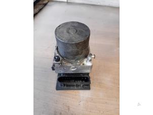 Gebruikte ABS Pomp Kia Cee'd (EDB5) 1.4 CVVT 16V Prijs op aanvraag aangeboden door Autohandel-Smet Gebroeders NV