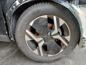 Begagnade Hjul + vinterdäck Peugeot 2008 (UD/UK/UR/US/UX) 1.2 VTi 12V PureTech 130 Pris på förfrågan erbjuds av Autohandel-Smet Gebroeders NV