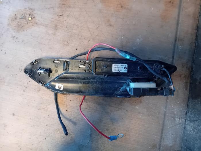 Indikator, höger från en BMW 6 serie Gran Coupe (F06) 650i V8 32V 2016