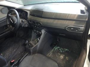 Gebruikte Airbag set + dashboard Dacia Sandero III 1.0 TCe 90 12V Prijs op aanvraag aangeboden door Autohandel-Smet Gebroeders NV