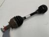 Drivaxel, vänster fram från en Volkswagen Polo V (6R), 2009 / 2017 1.2 TDI 12V BlueMotion, Halvkombi (Hatchback), Diesel, 1.199cc, 55kW (75pk), FWD, CFWA, 2009-10 / 2014-05 2011
