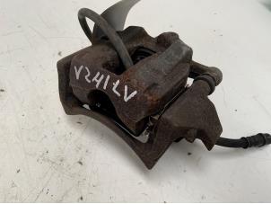 Begagnade Främre bromsok, vänster Mercedes B (W245) 1.7 B-180 16V Pris € 40,00 Marginaltabell erbjuds av Autodemontage van der Iest