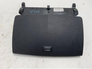 Gebruikte Kantelmechaniek display Mercedes C Estate (S204) 2.2 C-220 CDI 16V BlueEfficiency Prijs € 90,00 Margeregeling aangeboden door Autodemontage van der Iest