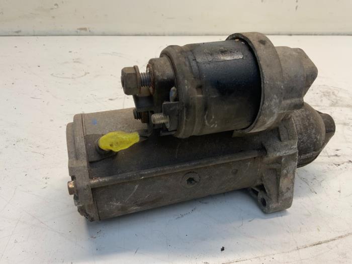 Startmotor från en Opel Corsa D 1.3 CDTi 16V ecoFLEX 2008