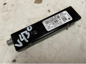 Gebruikte Antenne Versterker Mercedes E (W212) E-300 BlueTec Hybrid V6 24V Prijs € 32,50 Margeregeling aangeboden door Autodemontage van der Iest