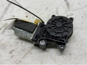 Gebruikte Motor electrisch raam Volkswagen Fox (5Z) 1.2 Prijs € 40,00 Margeregeling aangeboden door Autodemontage van der Iest