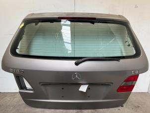 Gebruikte Achterklep Mercedes B (W245) 2.0 B-180 CDI 16V Prijs € 75,00 Margeregeling aangeboden door Autodemontage van der Iest