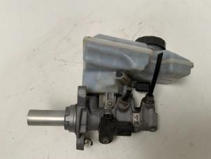 Begagnade Huvudcylinder Volkswagen Golf VII (AUA) 1.4 TSI BlueMotion Technology 125 16V Pris € 25,00 Marginaltabell erbjuds av Autodemontage van der Iest