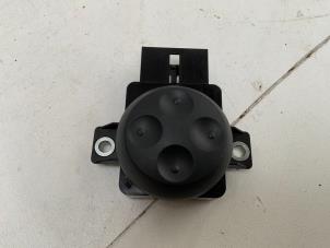 Begagnade Brytare, eldrivet säte Audi A3 Sportback (8VA/8VF) 1.4 TFSI 16V e-tron Pris € 30,00 Marginaltabell erbjuds av Autodemontage van der Iest