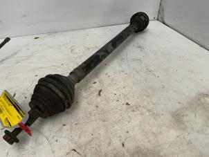 Gebruikte Aandrijfas rechts-voor Volkswagen Passat Variant (3C5) 2.0 TDI 16V Bluemotion Prijs € 30,00 Margeregeling aangeboden door Autodemontage van der Iest