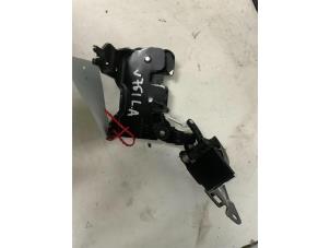 Begagnade Diverse Mercedes E Estate (S212) E-220 CDI 16V BlueEfficiency Pris € 24,99 Marginaltabell erbjuds av Autodemontage van der Iest