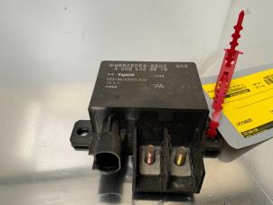 Gebruikte Voorgloei Relais Mercedes E (W211) 2.2 E-220 CDI 16V Prijs € 15,00 Margeregeling aangeboden door Autodemontage van der Iest