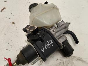 Gebruikte Rempomp Mercedes E Combi (S211) 2.2 E-220 CDI 16V Prijs € 65,00 Margeregeling aangeboden door Autodemontage van der Iest