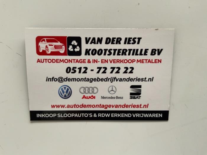 Startmotor van een Mercedes-Benz S (W126) 500 SE,SEL RUF 1982