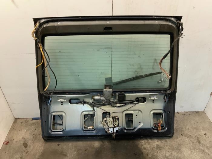 Baklucka från en Mercedes-Benz E Combi diesel (S124) 2.5 250 TD 1990