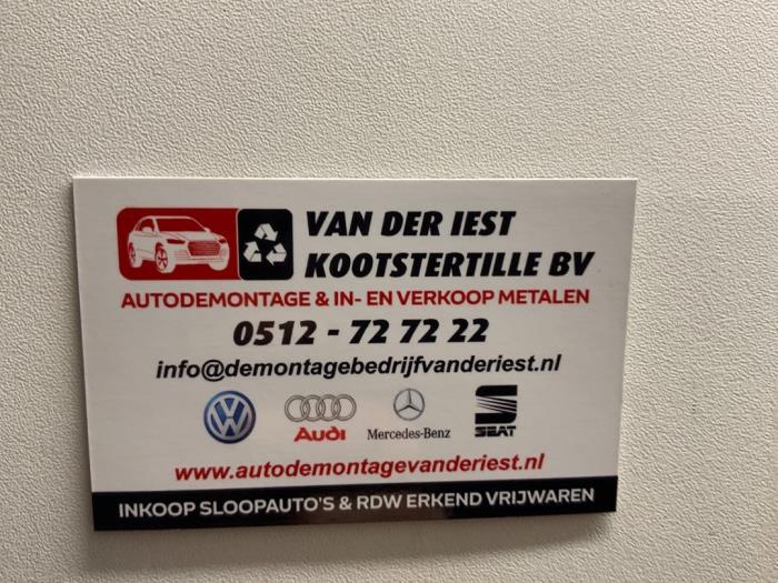 Baklucka från en Mercedes-Benz E Combi diesel (S124) 2.5 250 TD 1990