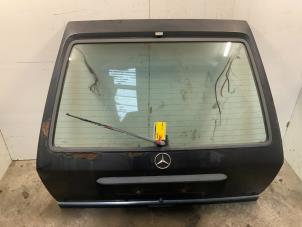 Begagnade Baklucka Mercedes E Combi diesel (S124) 2.5 250 TD Pris € 125,00 Marginaltabell erbjuds av Autodemontage van der Iest