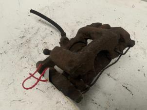 Gebruikte Remklauw (Tang) links-achter Mercedes C Estate (S204) 2.2 C-200 CDI 16V . Prijs € 20,00 Margeregeling aangeboden door Autodemontage van der Iest