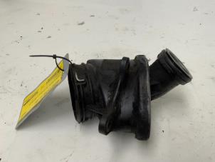 Begagnade Laddluftkylarrör Mercedes C Estate (S204) 2.2 C-200 CDI 16V . Pris € 17,50 Marginaltabell erbjuds av Autodemontage van der Iest