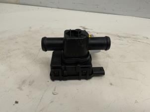 Begagnade Elektrisk värmeventil Mercedes B (W245) 2.0 B-200 16V Turbo Pris € 15,00 Marginaltabell erbjuds av Autodemontage van der Iest