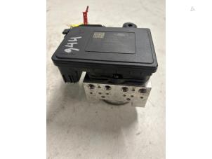 Gebruikte ABS Pomp Ford Mondeo V Wagon 1.5 EcoBoost 16V Prijs € 400,00 Margeregeling aangeboden door Autodemontage van der Iest