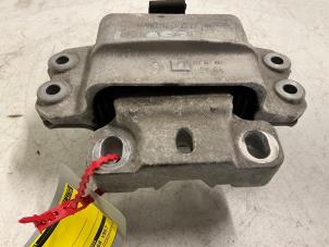 Gebruikte Motorsteun Volkswagen Caddy III (2KA,2KH,2CA,2CH) 2.0 SDI Prijs € 34,99 Margeregeling aangeboden door Autodemontage van der Iest