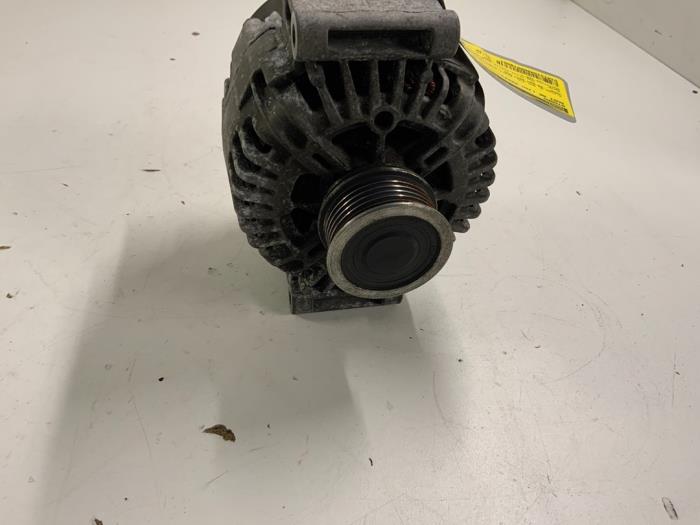 Dynamo från en Audi A6 Quattro (C6) 3.0 TDI V6 24V 2009