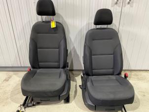 Gebruikte Bekleding Set (compleet) Volkswagen Golf VII (AUA) 1.4 TSI 16V Prijs € 199,99 Margeregeling aangeboden door Autodemontage van der Iest
