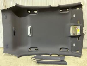 Gebruikte Hemelbekleding Mercedes GLA (156.9) 1.6 180 16V Prijs € 324,99 Margeregeling aangeboden door Autodemontage van der Iest