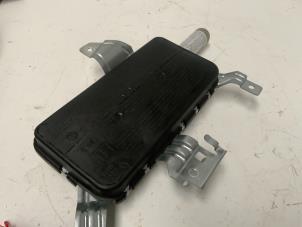 Begagnade Dörrairbag, 4-dörrars, höger bak Mercedes C Combi (S203) 2.2 C-200 CDI 16V Pris € 20,00 Marginaltabell erbjuds av Autodemontage van der Iest