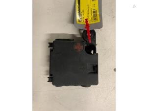 Gebruikte Stroomverdeler Audi A5 Sportback (8TA) 2.0 TFSI 16V Prijs € 17,50 Margeregeling aangeboden door Autodemontage van der Iest