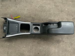 Begagnade Mittkonsol Mercedes B (W245) 2.0 B-200 16V Turbo Pris € 45,00 Marginaltabell erbjuds av Autodemontage van der Iest