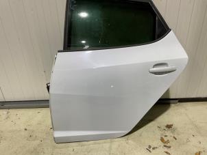Używane Drzwi lewe tylne wersja 4-drzwiowa Seat Ibiza IV (6J5) 1.0 EcoTSI 12V Cena € 199,95 Procedura marży oferowane przez Autodemontage van der Iest