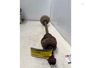 Begagnade Drivaxel, höger bak Mercedes E (W211) 2.7 E-270 CDI 20V Pris € 49,99 Marginaltabell erbjuds av Autodemontage van der Iest