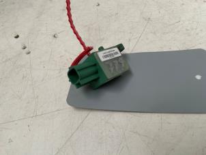 Używane Czujnik poduszki powietrznej Seat Leon (1P1) 1.9 TDI 105 Cena € 7,00 Procedura marży oferowane przez Autodemontage van der Iest