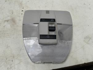 Begagnade Innerbelysning, fram Mercedes A (W169) 1.5 A-160 Pris € 7,50 Marginaltabell erbjuds av Autodemontage van der Iest