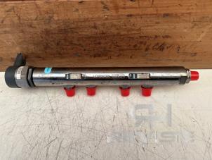 Begagnade Bränsleinsprutningsmunstycke Jaguar F-Pace 3.0 D 24V AWD Pris € 49,00 Marginaltabell erbjuds av RH Motoren Transmissie Revisie BV