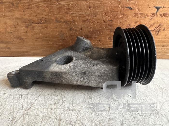 Remskiva, drivrem från en Jaguar XF (X260) 3.0 S V6 D 24V 2017