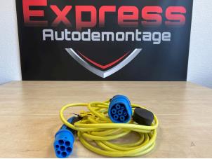 Begagnade Hybridladdkabel Mercedes C Estate (S205) C-350 e 2.0 16V Pris € 302,50 Inklusive moms erbjuds av Express Autodemontage