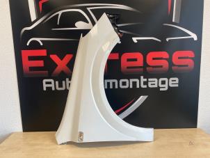 Begagnade Framskärm, höger Opel Astra H SW (L35) 1.3 CDTI 16V Ecotec Pris € 50,00 Marginaltabell erbjuds av Express Autodemontage