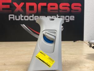 Gebruikte B-stijl sierlijst exterieur Volkswagen Golf VII Variant (AUVV) 1.6 TDI 16V Prijs € 25,00 Margeregeling aangeboden door Express Autodemontage