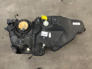 Używane Zbiornik Ford Focus 4 1.0 Ti-VCT EcoBoost 12V 125 Cena € 145,00 Procedura marży oferowane przez Express Autodemontage