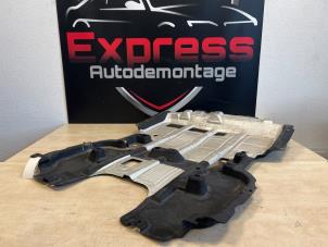 Begagnade Hasplåt Citroen C4 Berline (BA/BB/BC) 1.2 PureTech 130 12V Pris € 151,25 Inklusive moms erbjuds av Express Autodemontage